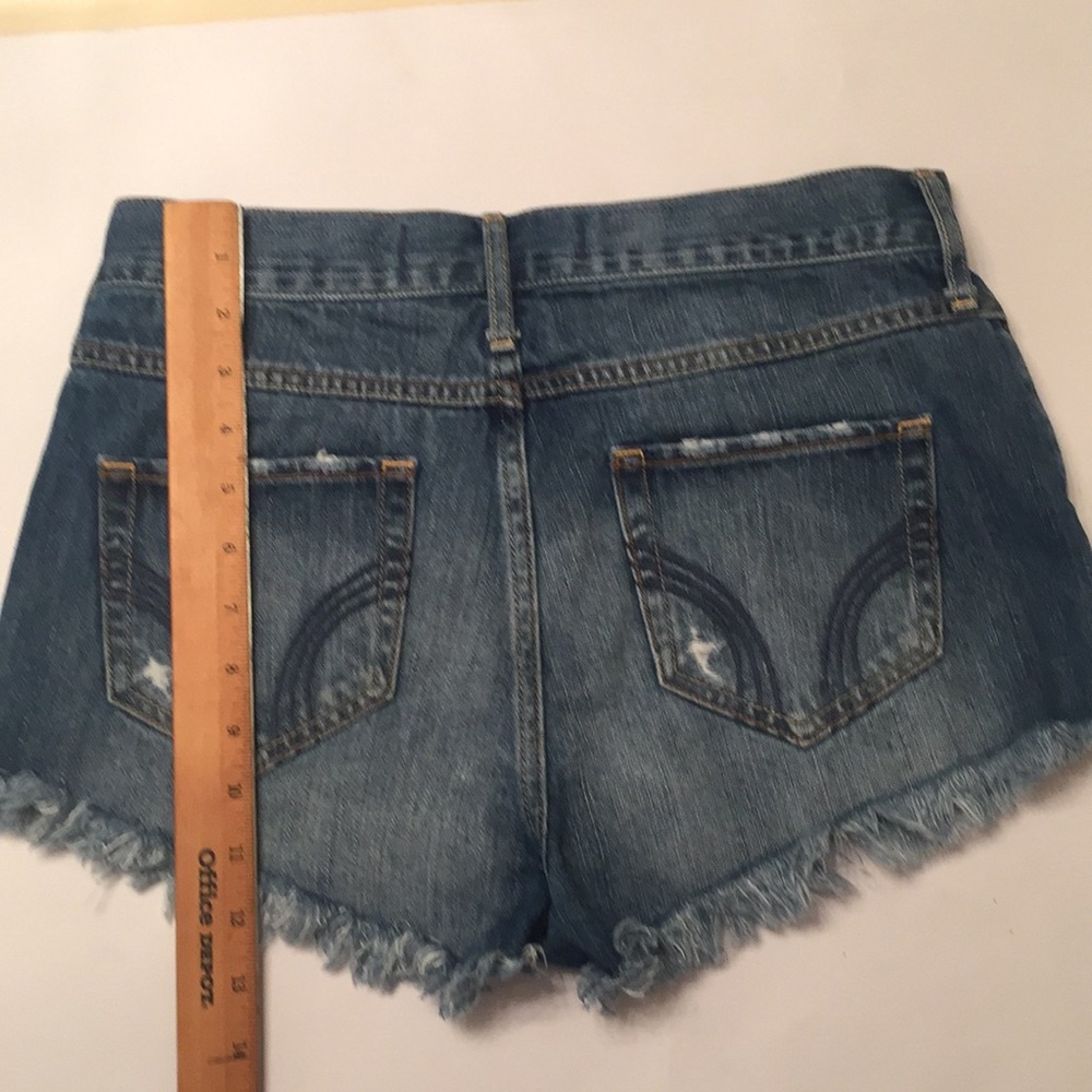 Shorts - Picture 4 of 8